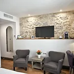 Hotel Henri Iv