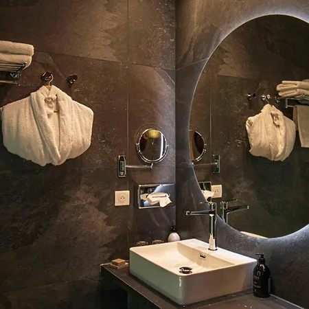 Henri Iv Otel 3*