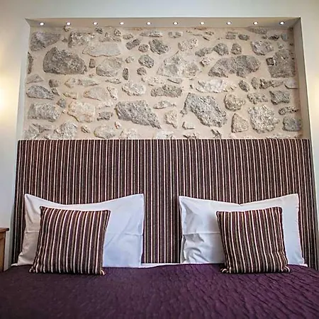 Henri Iv Otel