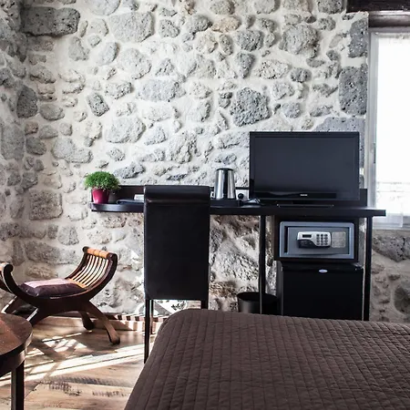 Henri Iv Hotel 3*
