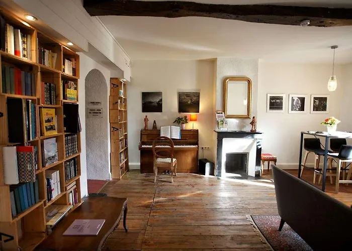 Отель Henri Iv Нерак